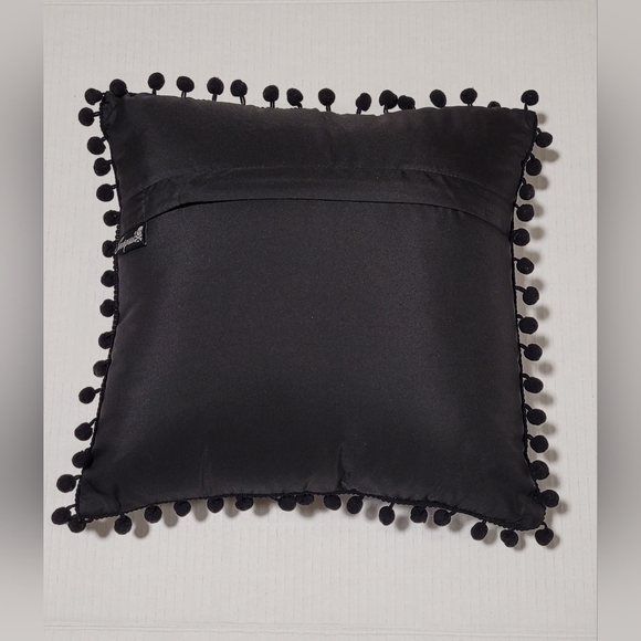 SOURPUSS ~ Set Of 2 War Paint Pillows 12x12 - Picture 7 of 8